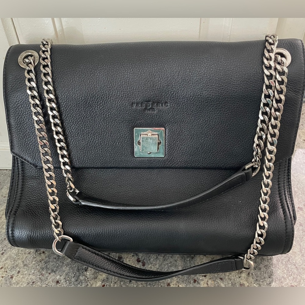 Frederic T Paris black Leather  Chain Shoulder Bag